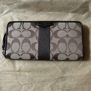 Coach brown zipper wallet